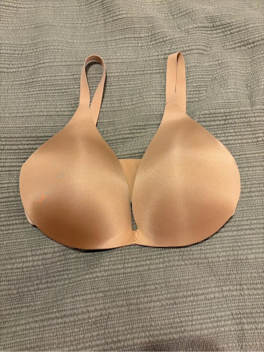 SKIMS Wireless Form Push-Up Plunge Bra 36DDD